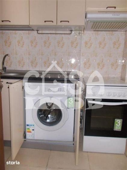 Garsonieră decomandată în Micro 6