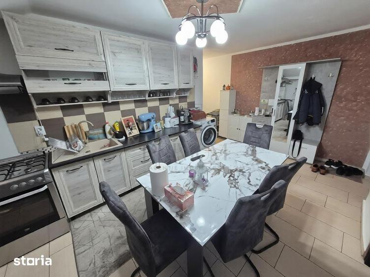 Apartament cu 3 camere decomandat, mobilat în Soarelui