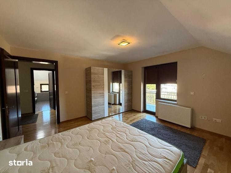 Casă cu 5 camere cu Teren 427 Mp în Cetate