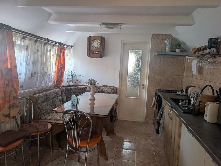 Casă cu Teren 1250 Mp în Central