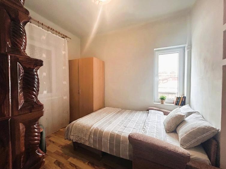 Apartament cu 3 camere semidecomandat în Armeneasca