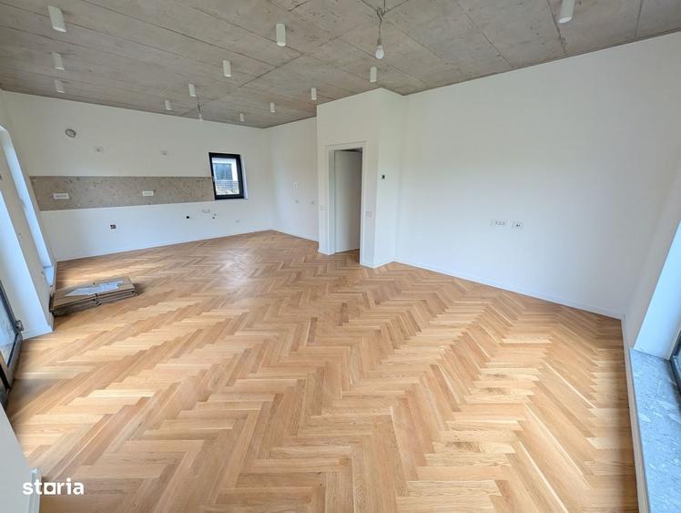 Casă cu 4 camere în Dumbrăveni