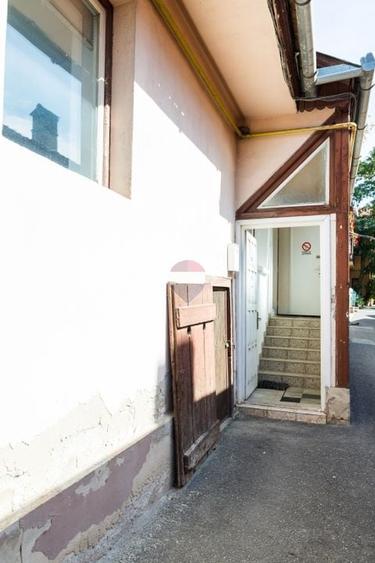 Apartament cu 8 camere în Blumăna