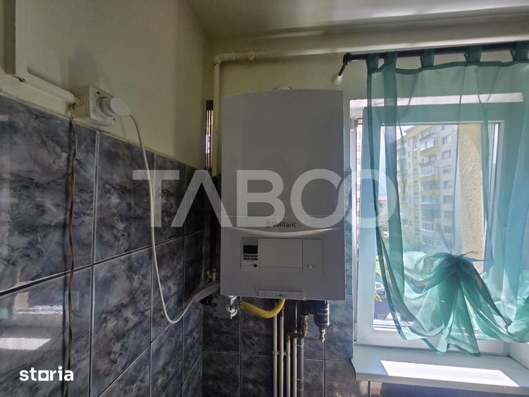 Apartament cu 2 camere semidecomandat, mobilat în Mihai Viteazul
