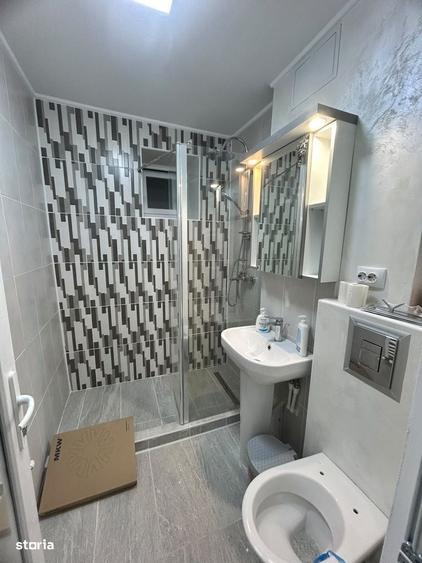 Apartament cu 2 camere semidecomandat în Calea Galați