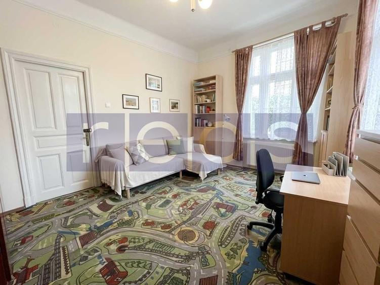 Apartament cu 4 camere decomandat în Magheru