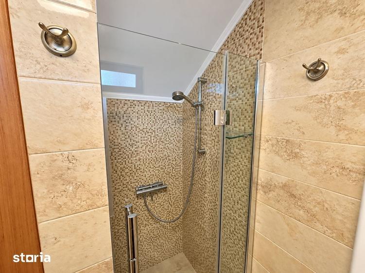 Casă cu 4 camere cu Teren 250 Mp în Burdea
