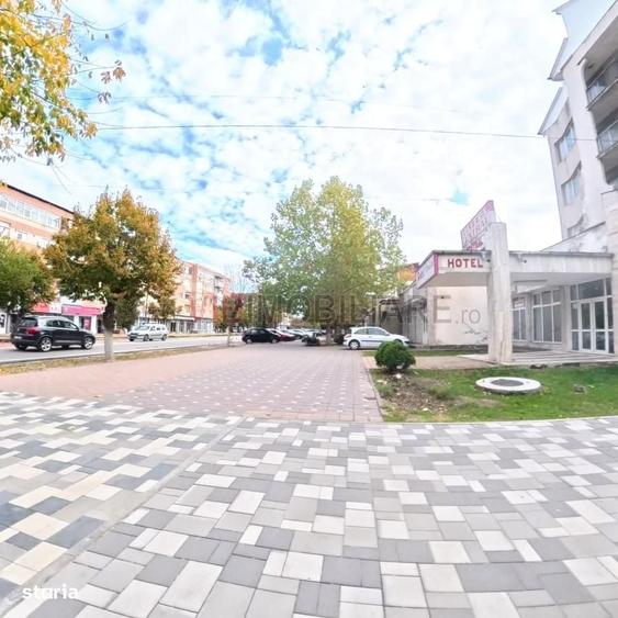 Spațiu comercial, de 2,167 mp, în Ultracentral