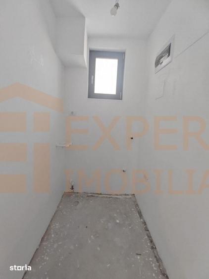Casă cu 4 camere cu Teren 398 Mp în Central