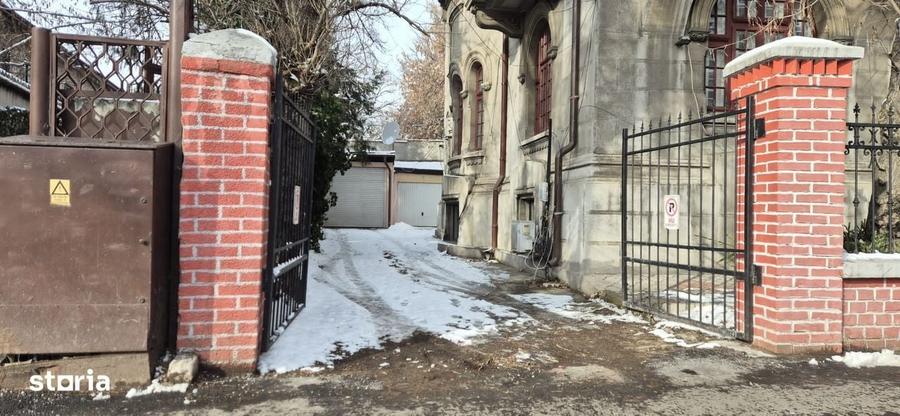 Apartament cu 3 camere în Cotroceni