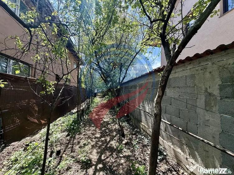 Teren de 371 mp, în 1 Mai