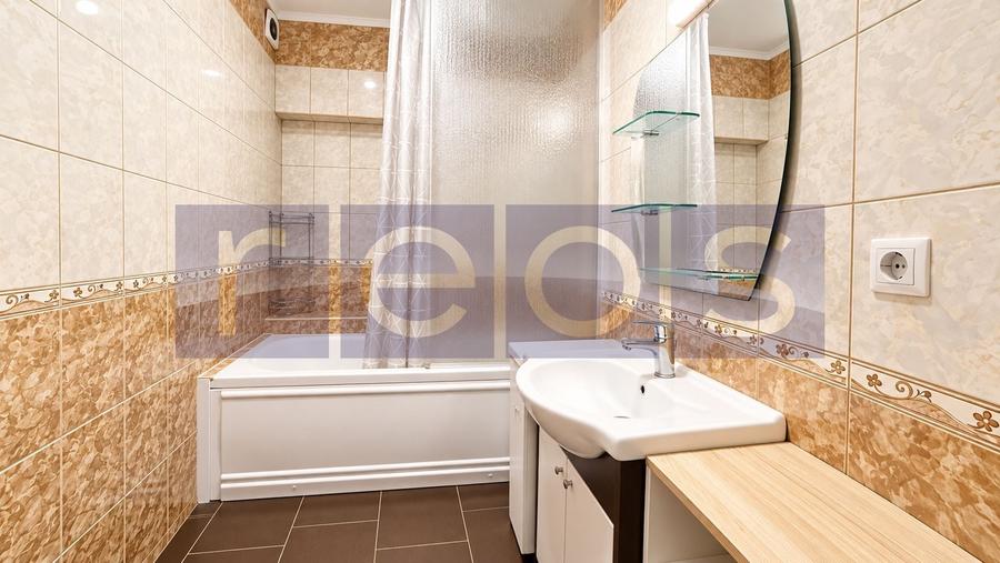 Apartament cu 3 camere decomandat, mobilat în Panduri
