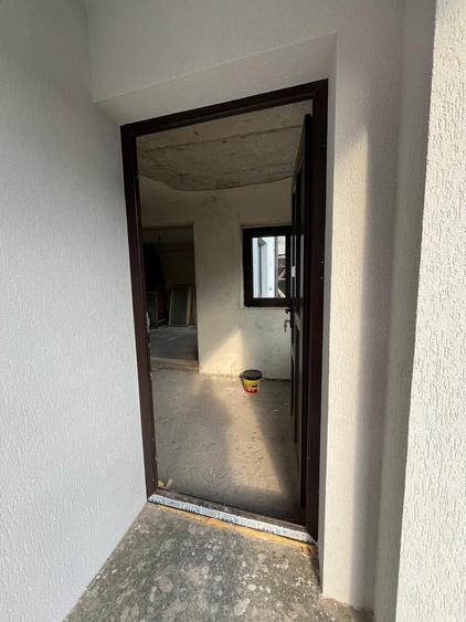 Casă cu 6 camere cu Teren 678 Mp în Central