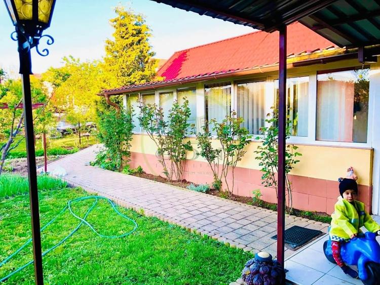 Casă individuală cu 3 camere cu Canalizare în Calea Poplăcii