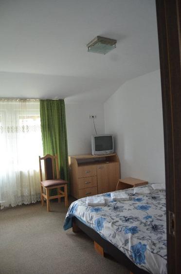 Casă cu 5 camere cu Teren 186 Mp în Valea Alba