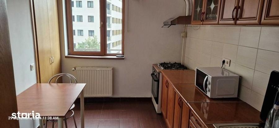 Apartament cu 2 camere decomandat în Titan