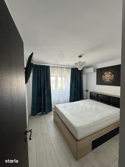 Apartament cu 4 camere decomandat, mobilat în Central
