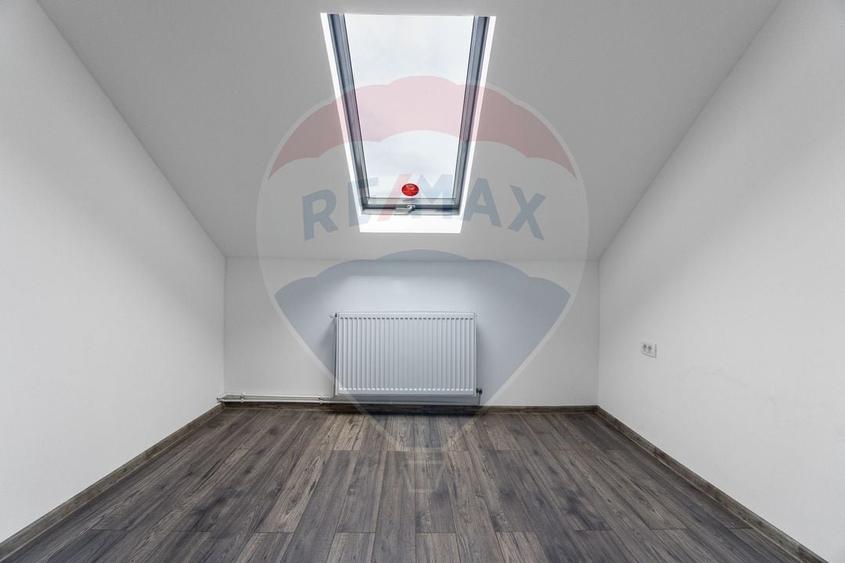 Apartament cu 7 camere decomandat în Ultracentral
