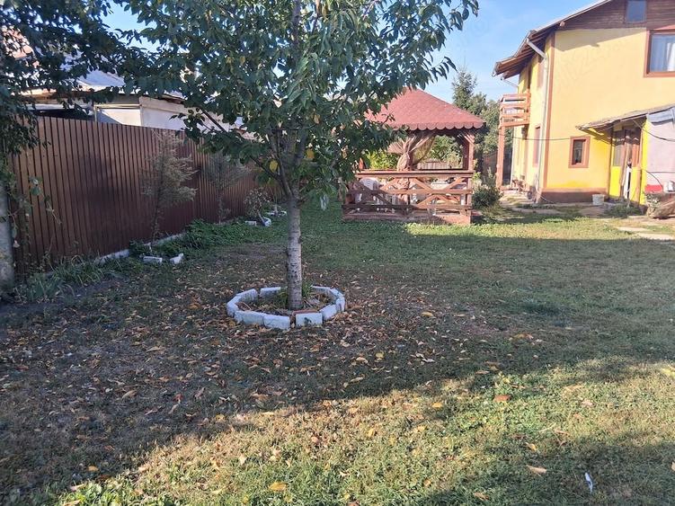 Casă cu 4 camere cu Teren 1000 Mp în Târgșoru Vechi