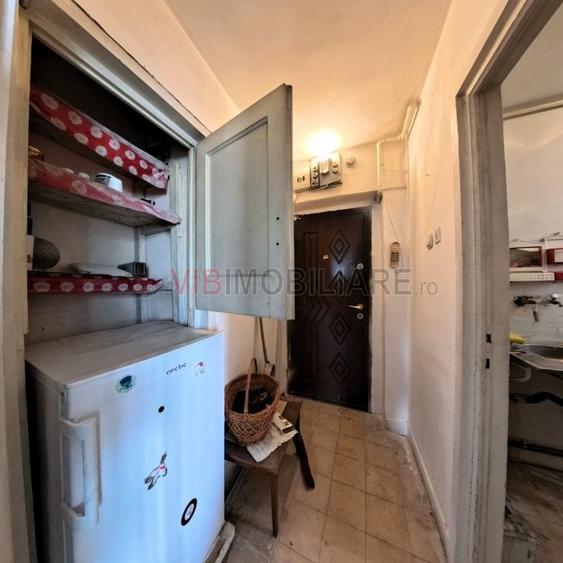 Apartament cu 2 camere semidecomandat în Gara de Nord