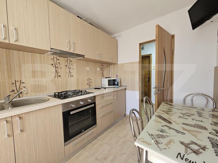 Apartament cu 2 camere semidecomandat, mobilat în Nicolina