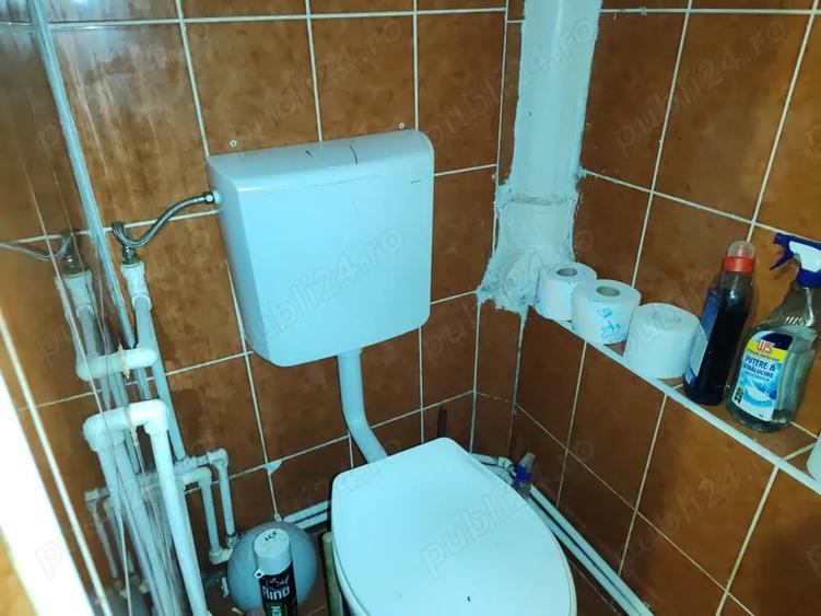 Apartament cu 2 camere decomandat în Lupeni