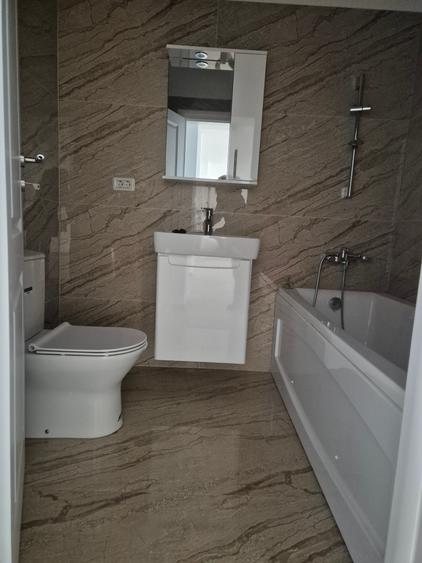 Apartament cu 2 camere semidecomandat în Trafic Greu