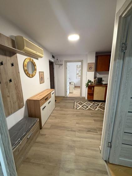 Apartament cu 2 camere decomandat în Torontalului
