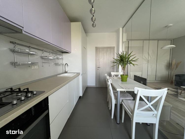 Apartament cu 2 camere, mobilat în Regie