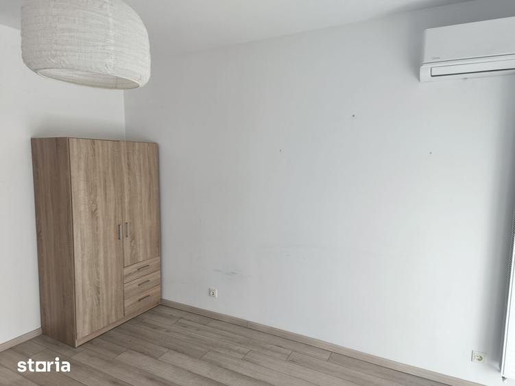Apartament cu 4 camere în Drumul Taberei