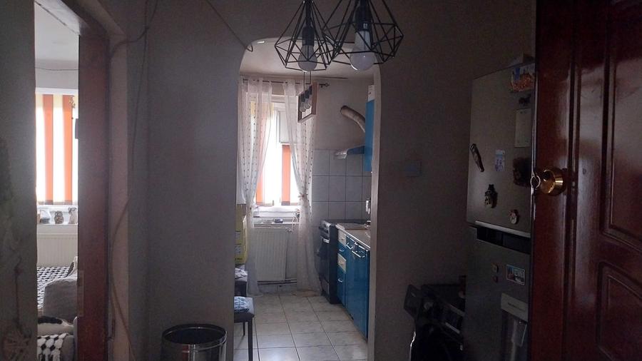 Apartament cu 2 camere nedecomandat în Deve