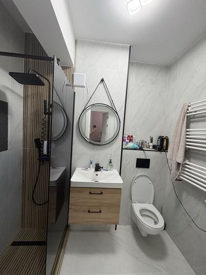 Apartament cu 2 camere decomandat în Uverturii