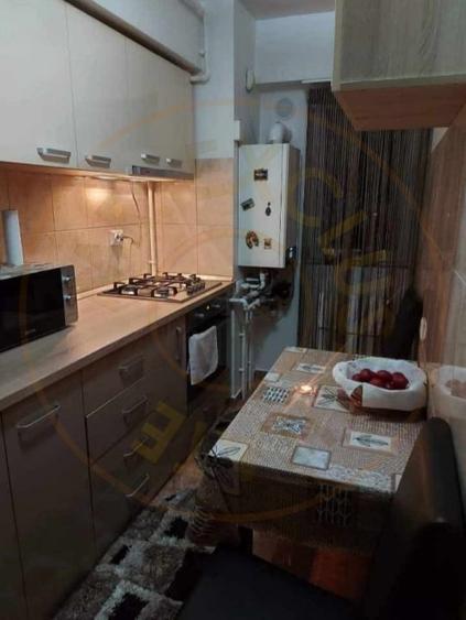 Apartament cu 2 camere decomandat în Găvana 3