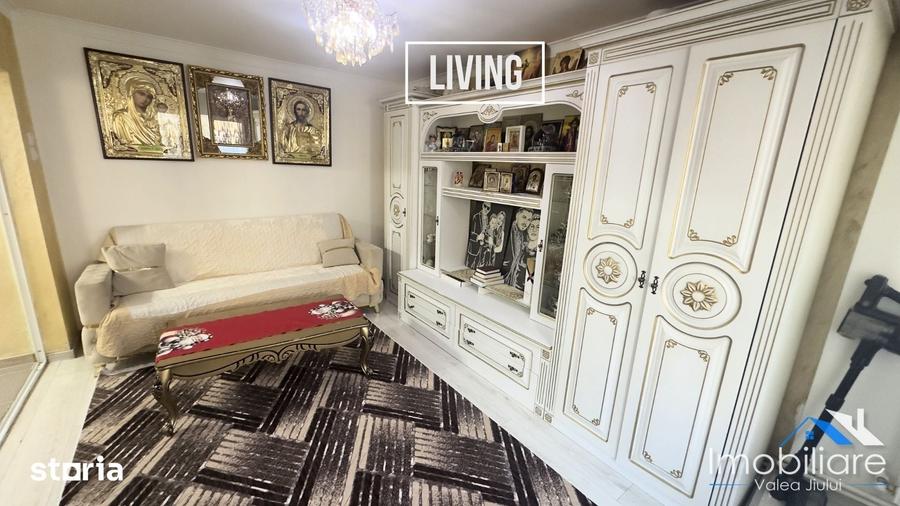Apartament cu 4 camere în Petros