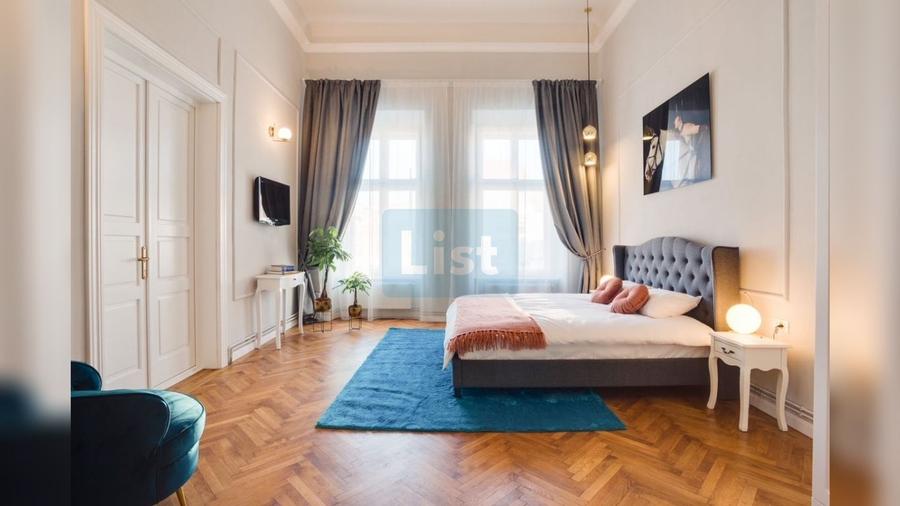 Apartament cu 4 camere semidecomandat, mobilat în Ultracentral