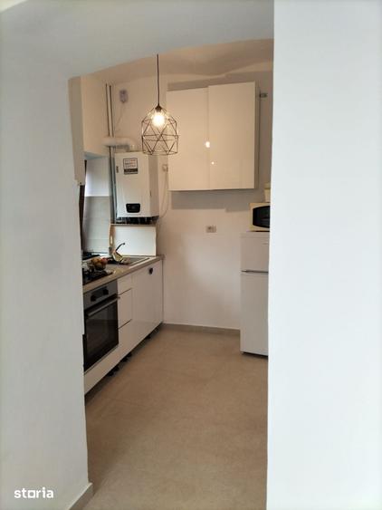 Casă cu 5 camere cu Teren 180 Mp în Schei