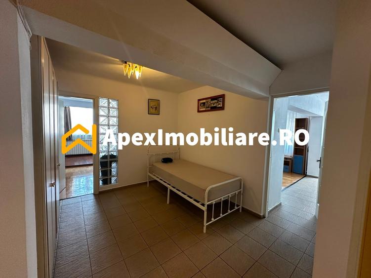 Apartament cu 4 camere decomandat, mobilat în 13 Septembrie