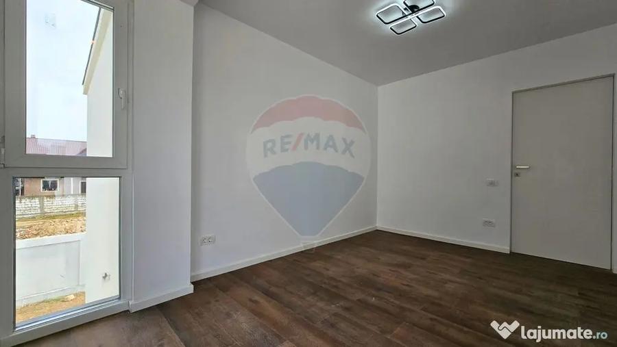 Casă cu 4 camere cu Teren 187 Mp în Tunari