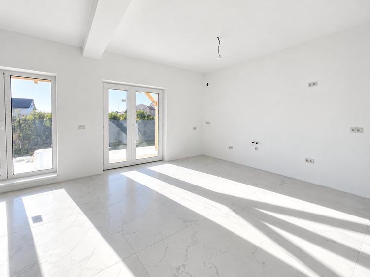 Duplex cu 3 camere cu Canalizare în Moșnița Veche