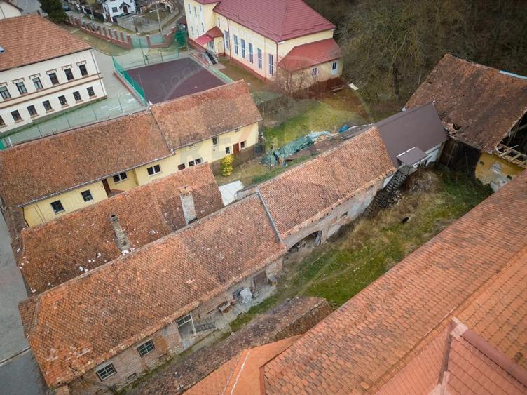 Casă cu Teren 619 Mp în Central