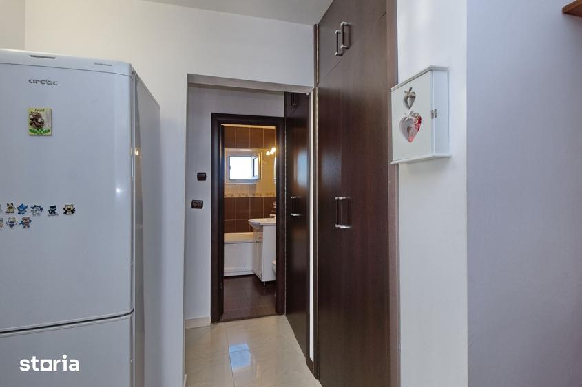 Apartament cu 2 camere în Micro 17