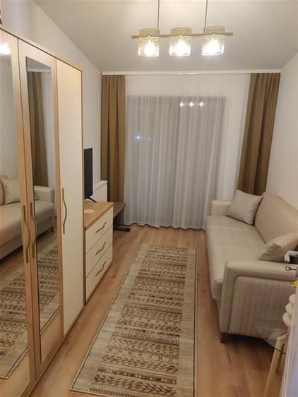 Apartament cu 3 camere decomandat, mobilat în Ipotești