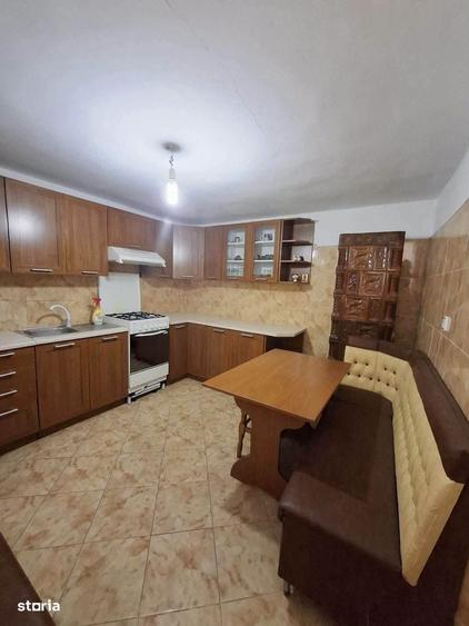 Casă cu 3 camere cu Teren 864 Mp în Central