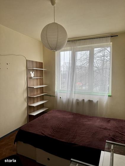 Apartament cu 3 camere semidecomandat în Nord