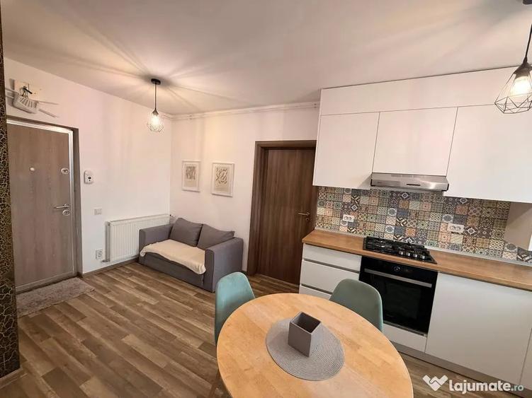 Apartament 2 camere semidecomandat zona Razoare - 4