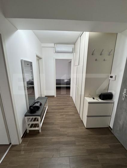 Apartament cu 2 camere decomandat, mobilat în Tractorul