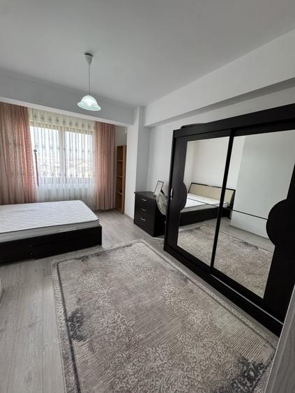 Apartament cu 3 camere decomandat în Mihai Bravu