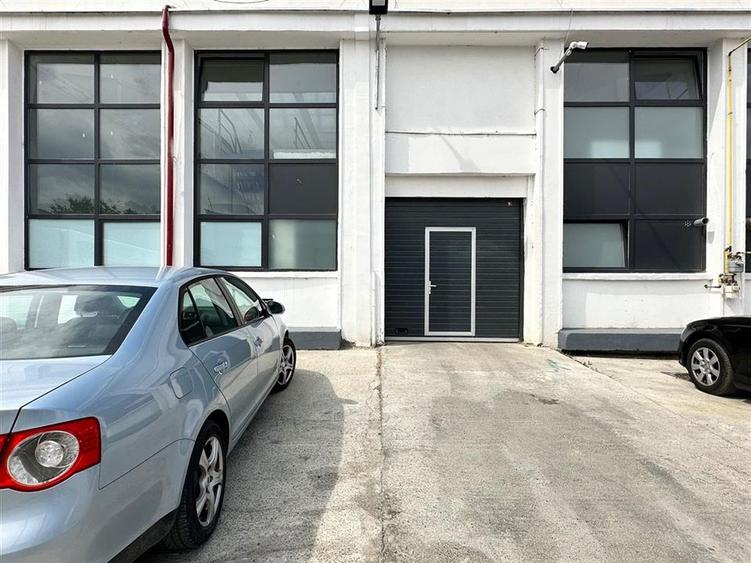 Spațiu industrial, de 200 mp, în Baza 3