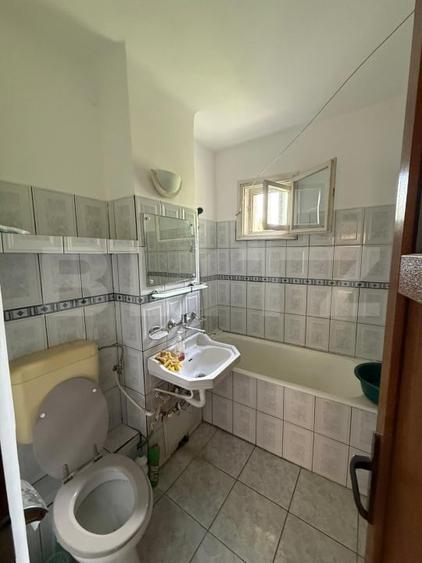 Apartament cu 3 camere semidecomandat în Nord