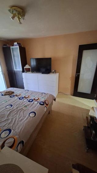 Apartament cu 3 camere decomandat în Micro 5